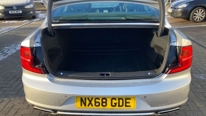 Volvo S90 2.0 D4 R DESIGN 4dr Geartronic Diesel Saloon